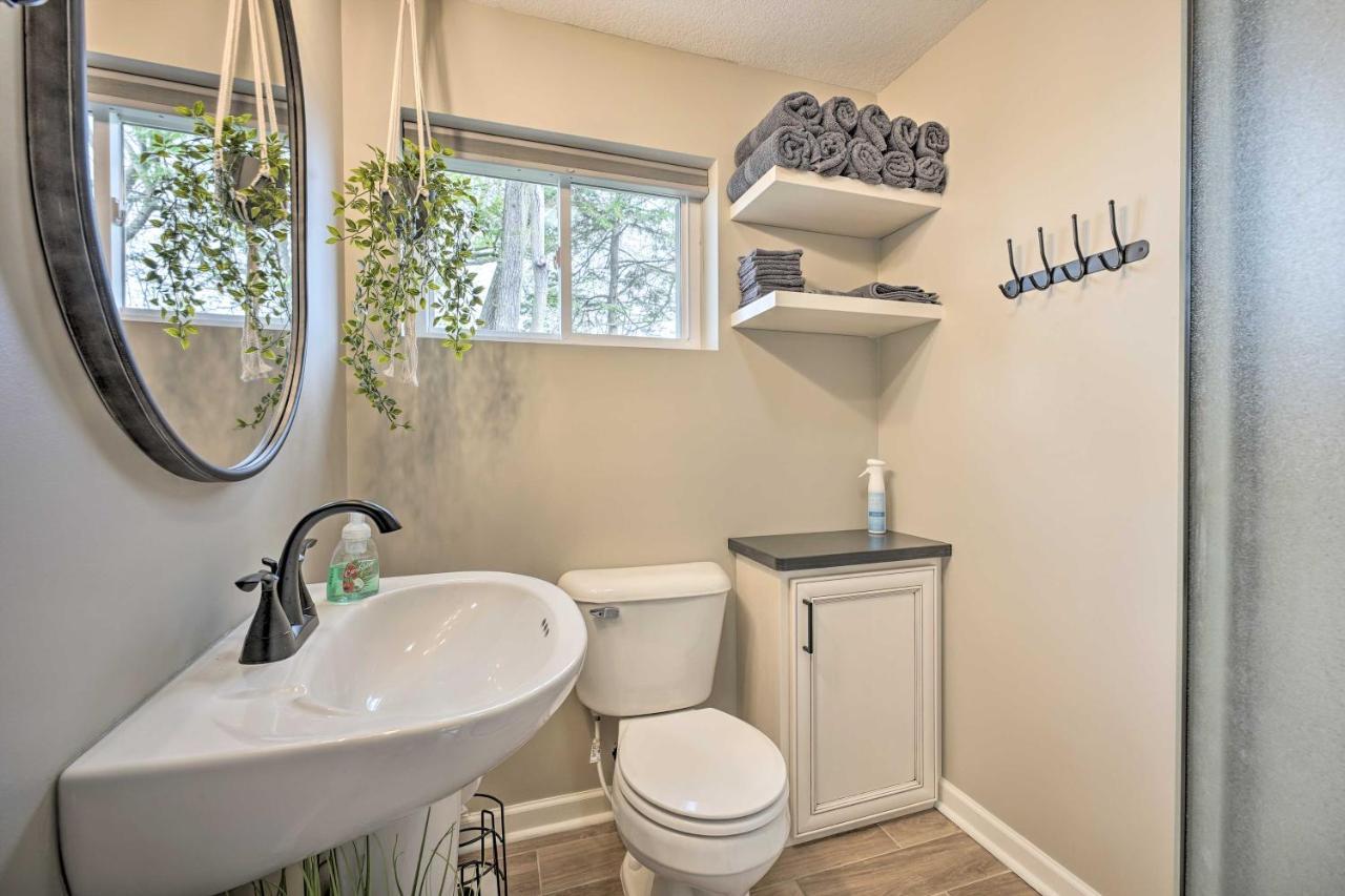 Waterfront Syracuse Home With Patio And Fire Pit! מראה חיצוני תמונה